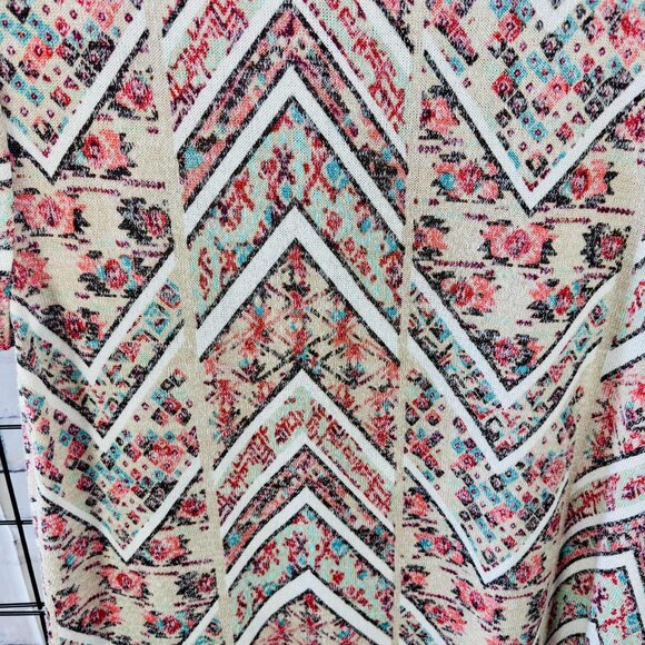 Absolutely Famous Chevron Tribal Print Knit Top – Size M - Picture 3 of 6